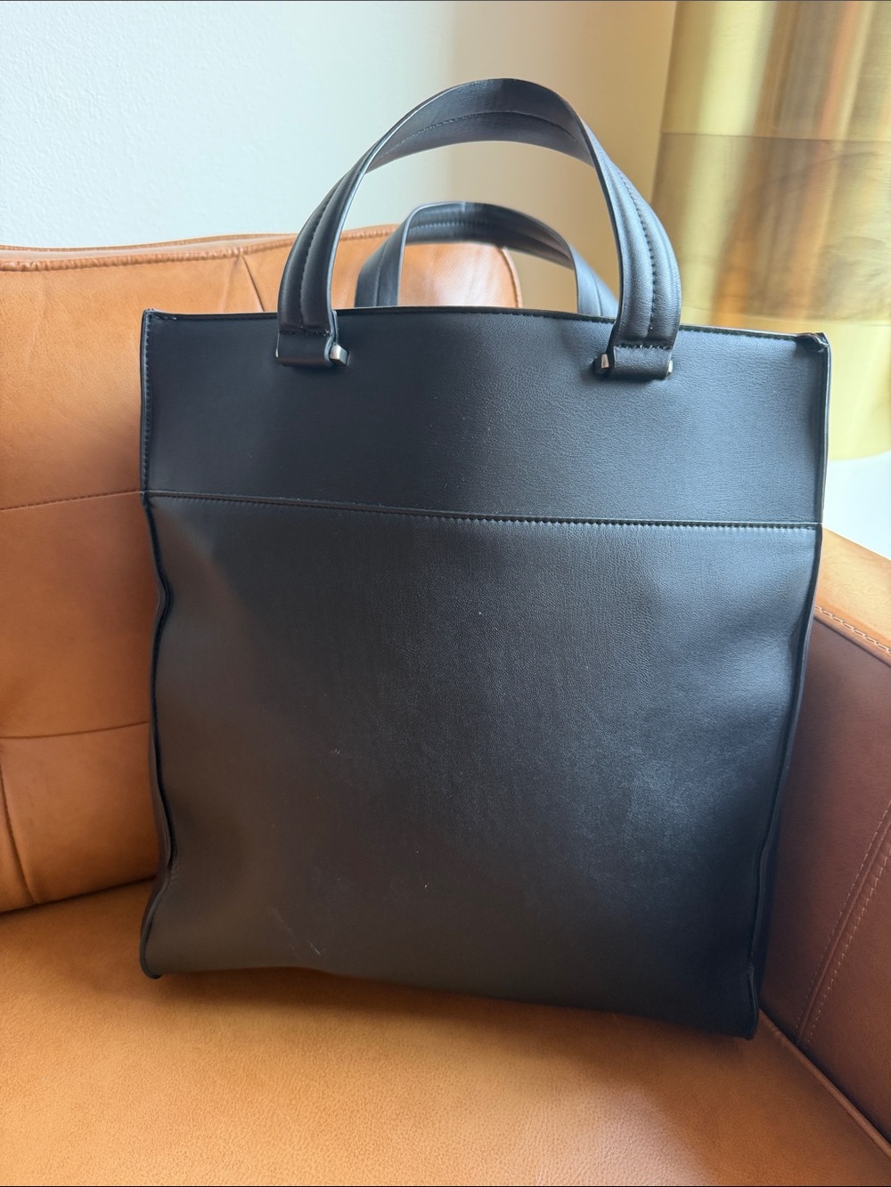 🎇SALE🎇 ZARA 🎇 TALL LEATHER TOTE 🎇 BLACK